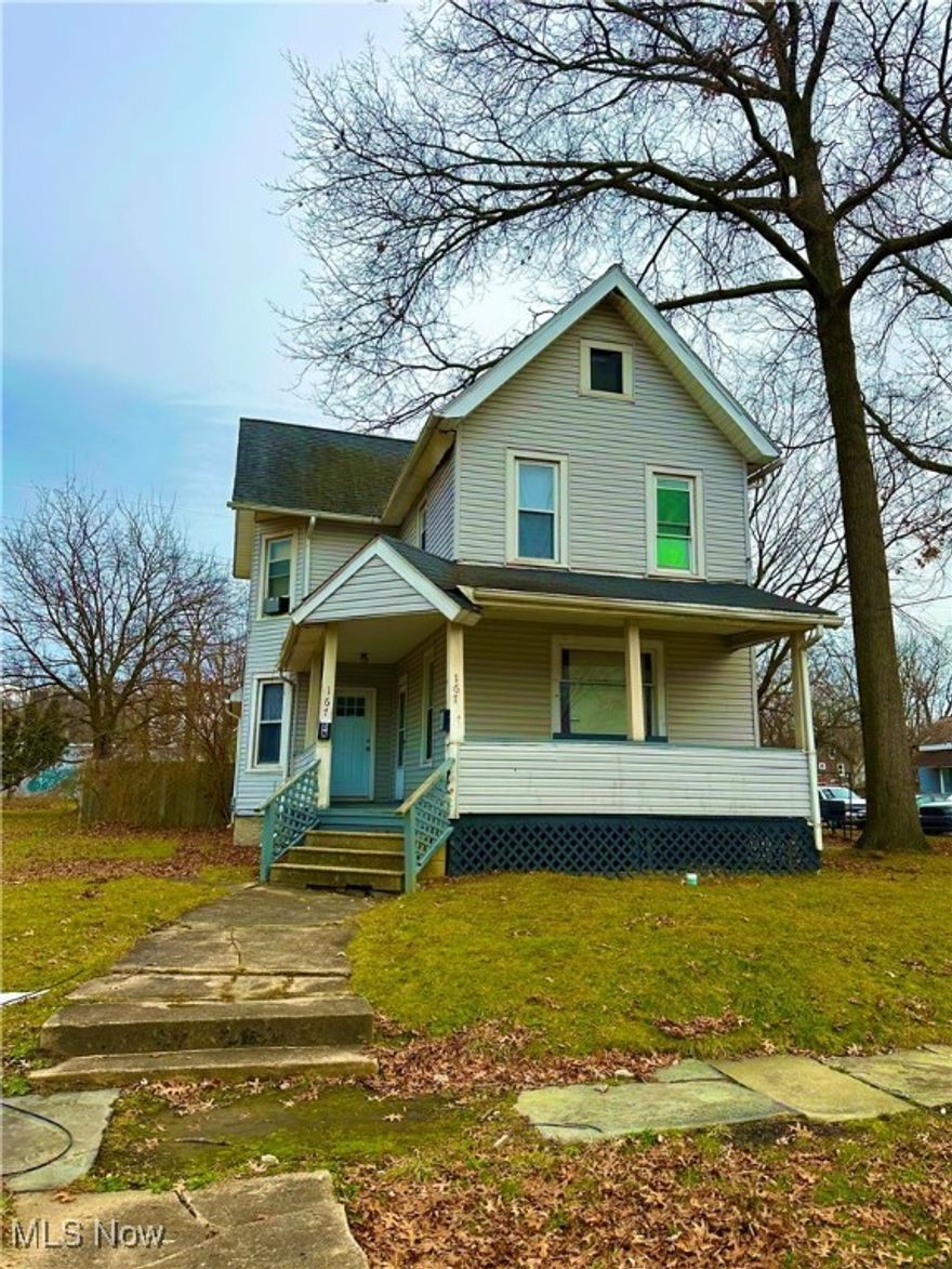 Spacious 1 bedroom, 1 bathroom apartment on the top floor of a duplex with 1,003 sq. ft. of living space. This unit features a kitchen, living room, bedroom, and bathroom, plus plenty of parking available in the back. Stove and fridge are provided. Tenants are responsible for electric and gas, and water. We are also accepting Section 8 vouchers at this location. Great rental opportunity in a convenient​​‌​​​​‌​‌​​​‌‌​​​‌‌‌​​‌​​‌‌​​​​ area!