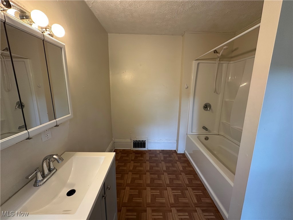 Delin - Residential Lease