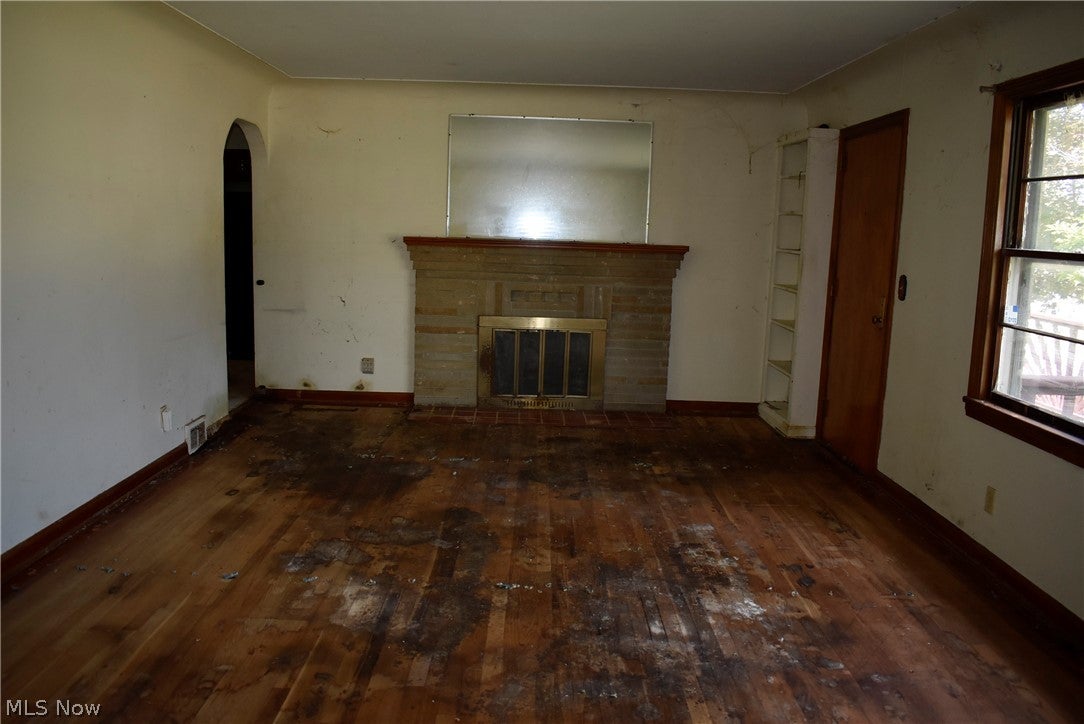 106 S Beverly Avenue