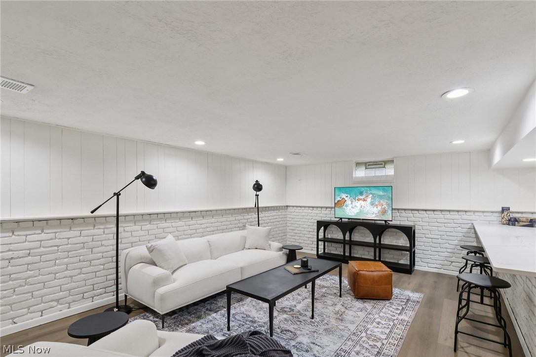 Chagrin Properties Cos Halbur - Residential