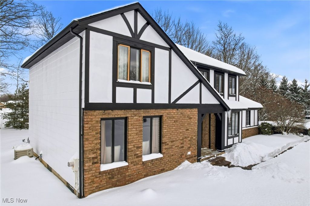 Photo of 2699 Morningside Place, Poland, OH 44514 (MLS # 5183909)