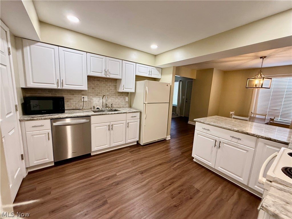 817 Tollis Parkway 8