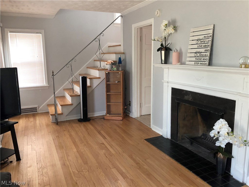 Cleveland Heights Blvd - Residential