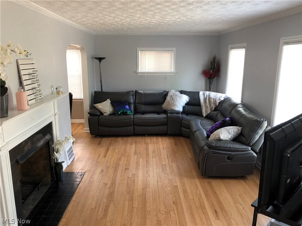 Cleveland Heights Blvd - Residential