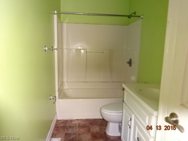 Spring Valley, No. 8 - Residential