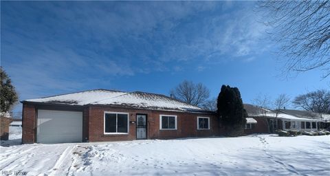 Homes For Sale - 597 Hemlock Drive<br/> Euclid, OH 44132