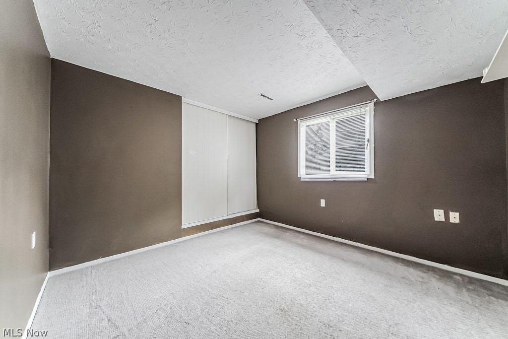 New Boston Knolls - Residential