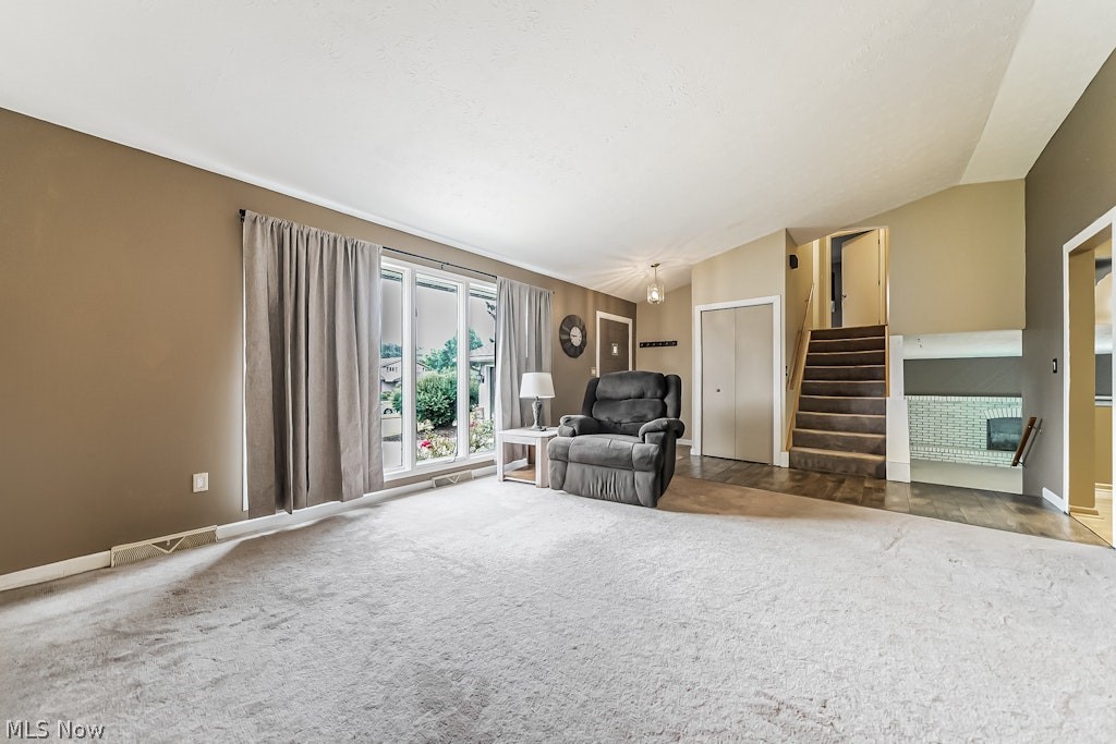 New Boston Knolls - Residential