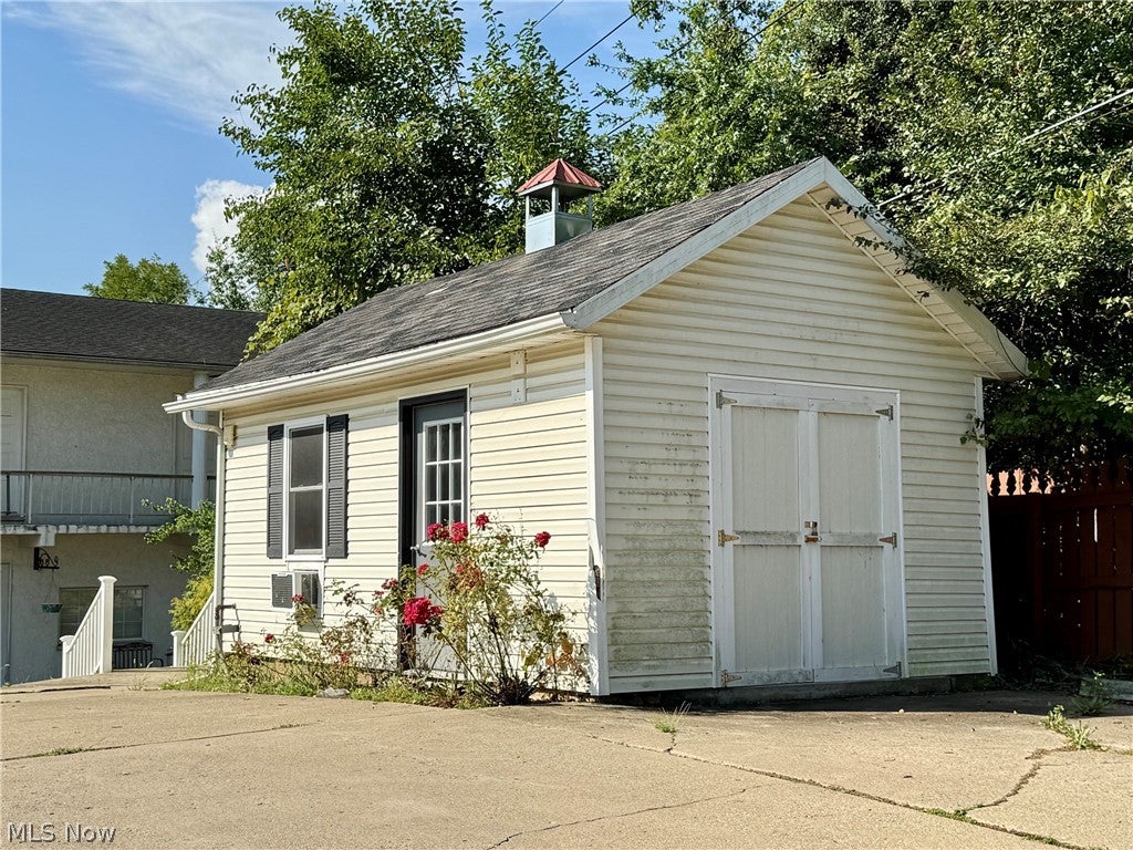 1535 Maple Avenue