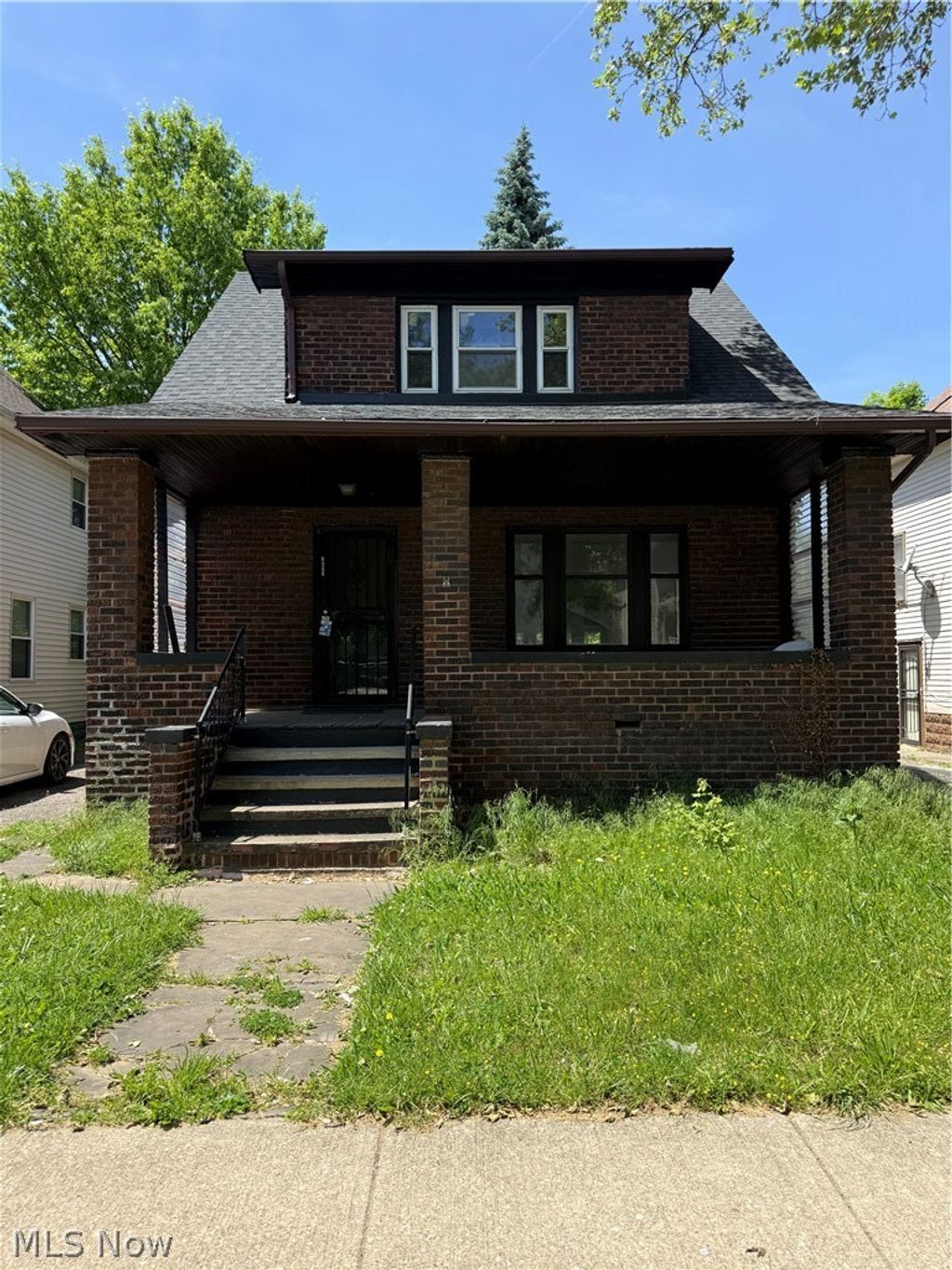 Photo of 2802 E 118th Street, Cleveland, OH 44120 (MLS # 5212495)