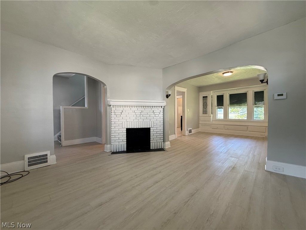 Photo of 2802 E 118th Street, Cleveland, OH 44120 (MLS # 5212495)