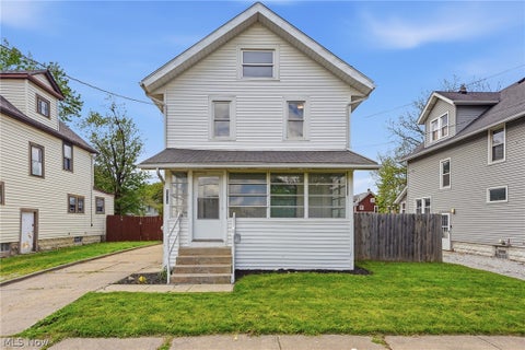 Homes For Sale - 2310 17th Street<br/> Akron, OH 44314