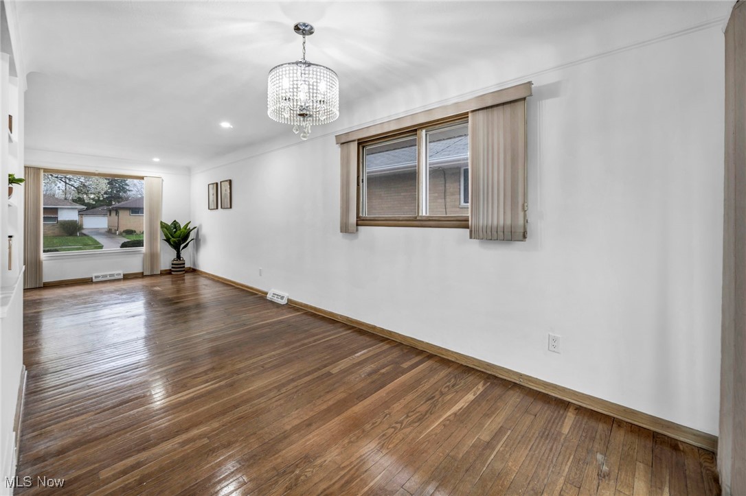 16016 Rowena Avenue, Maple Heights, Ohio image 11