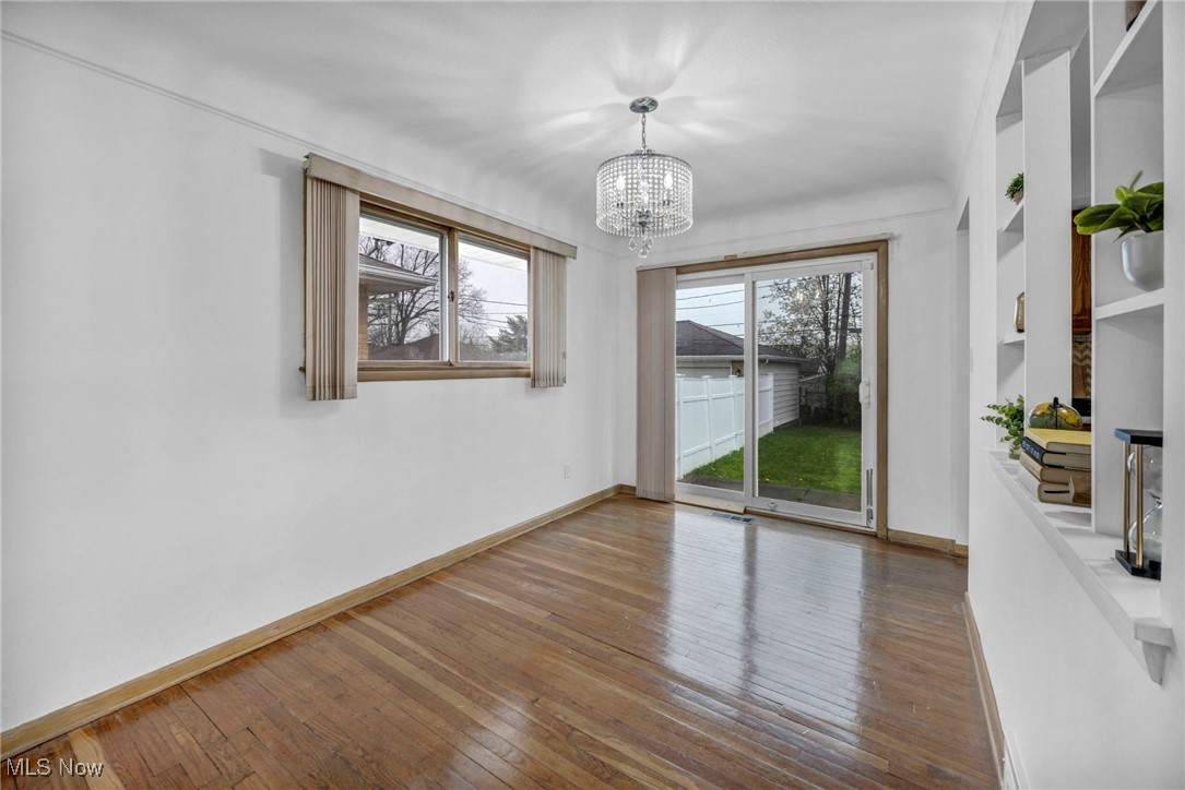 16016 Rowena Avenue, Maple Heights, Ohio image 8
