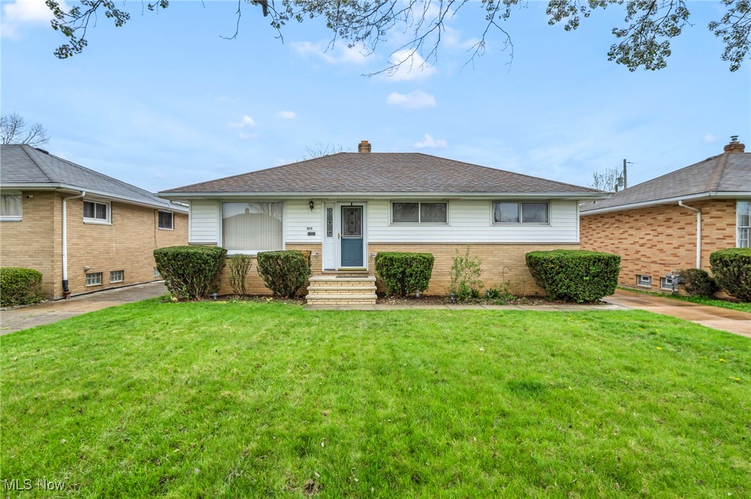 16016 Rowena Avenue, Maple Heights, Ohio image 1