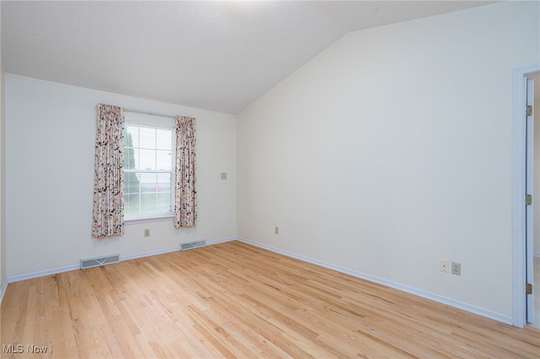 959 Elizabeth Court, Cuyahoga Falls, Ohio image 13