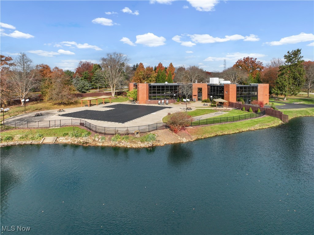 Oak Knolls Condo - Residential