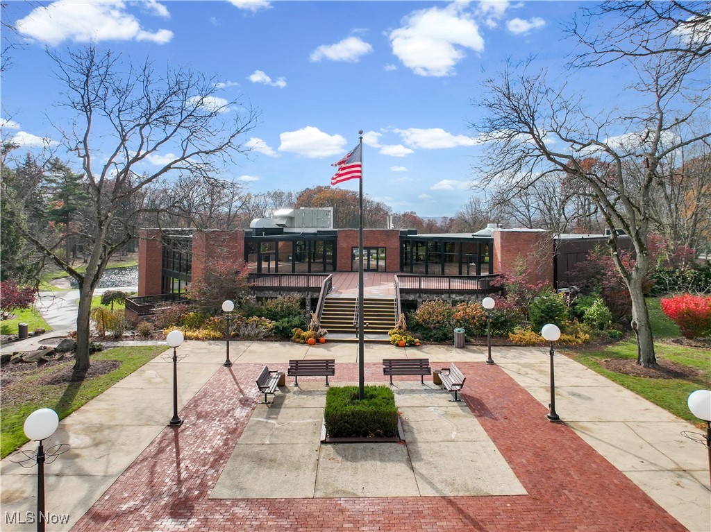 Oak Knolls Condo - Residential