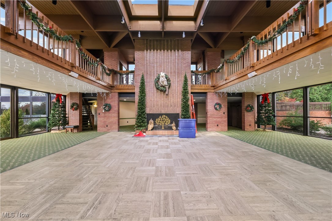 Oak Knolls Condo - Residential