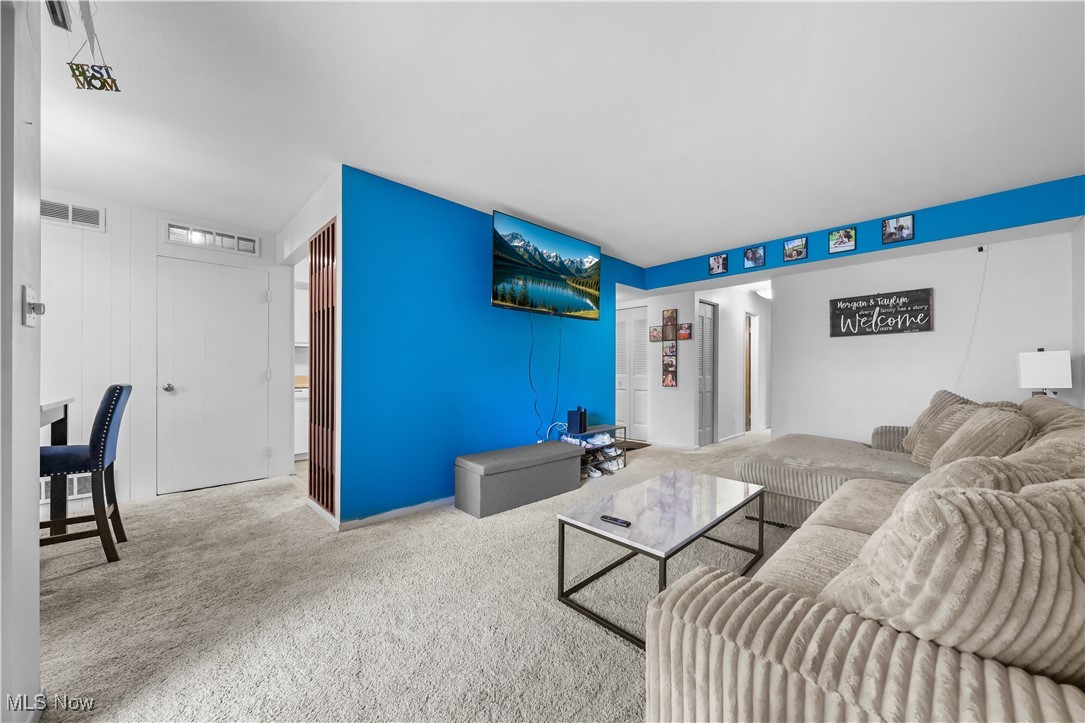 Oak Knolls Condo - Residential