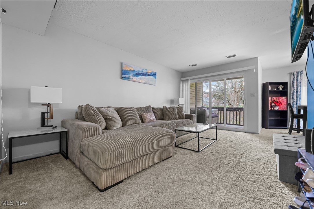 Oak Knolls Condo - Residential