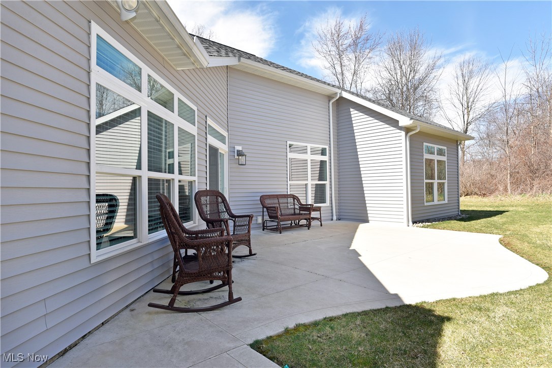 1999 Hemlock Court, Uniontown, Ohio image 4