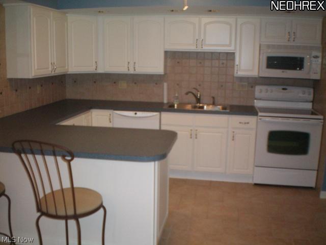 Lakeside Condos 62 - Residential