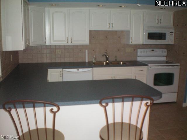 Lakeside Condos 62 - Residential