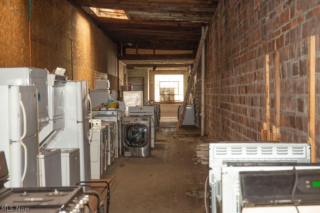 Fisk - Commercial Sale