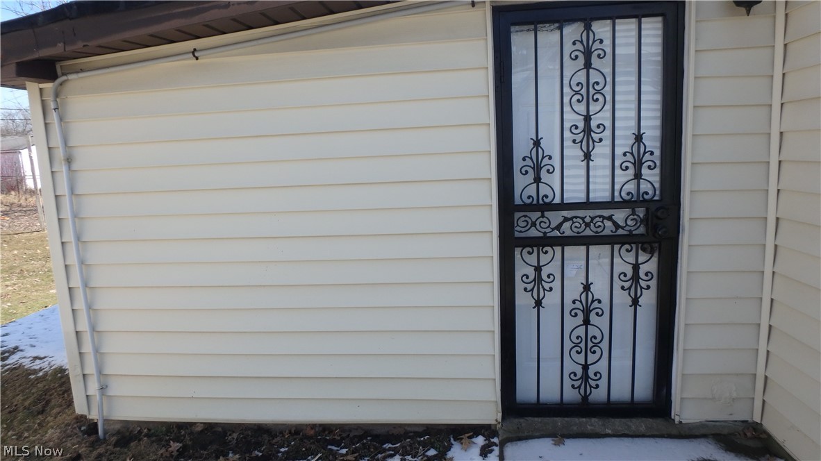 Robert Dvoraks Brentwood Village - Residential