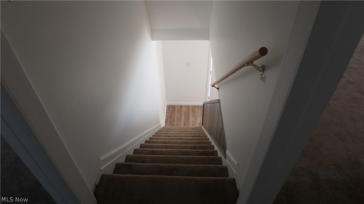 Robert Dvoraks Brentwood Village - Residential