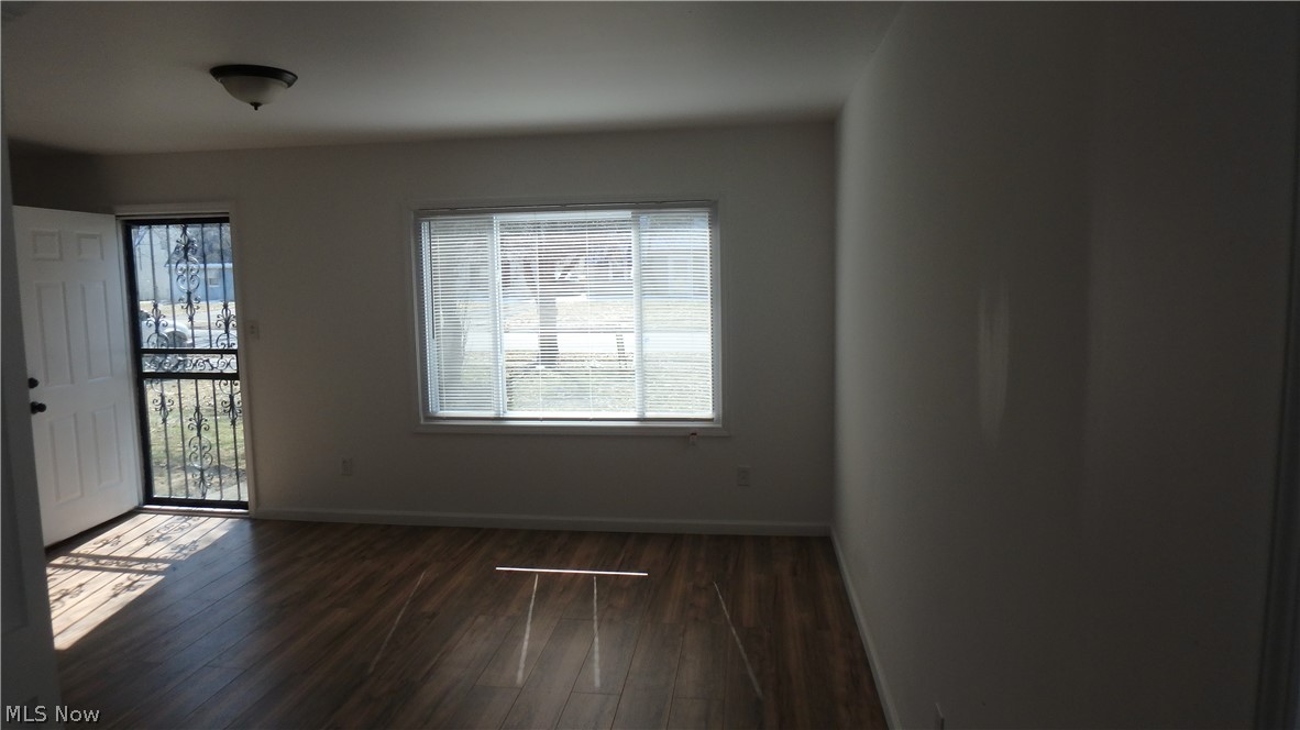 Robert Dvoraks Brentwood Village - Residential