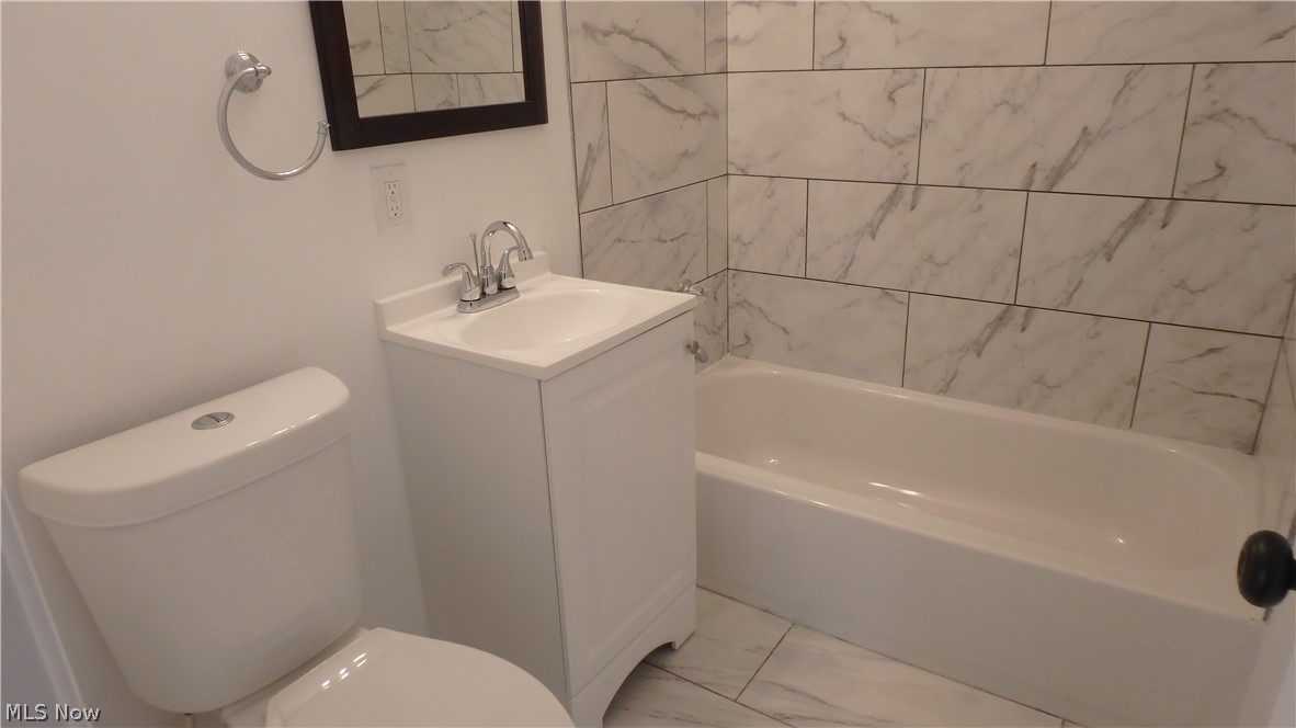 Robert Dvoraks Brentwood Village - Residential