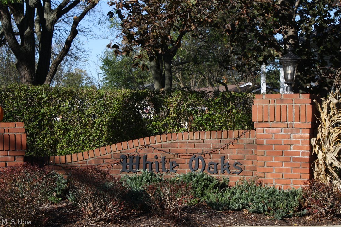 WHITE OAKS - Residential