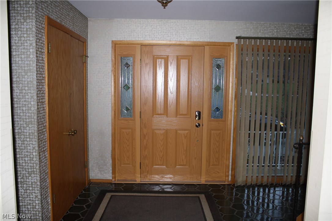 WHITE OAKS - Residential