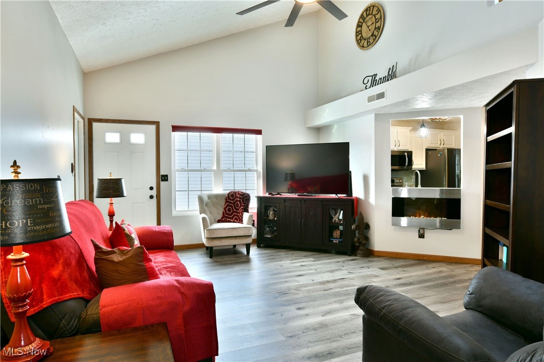 Lake Pointe Condo - Residential