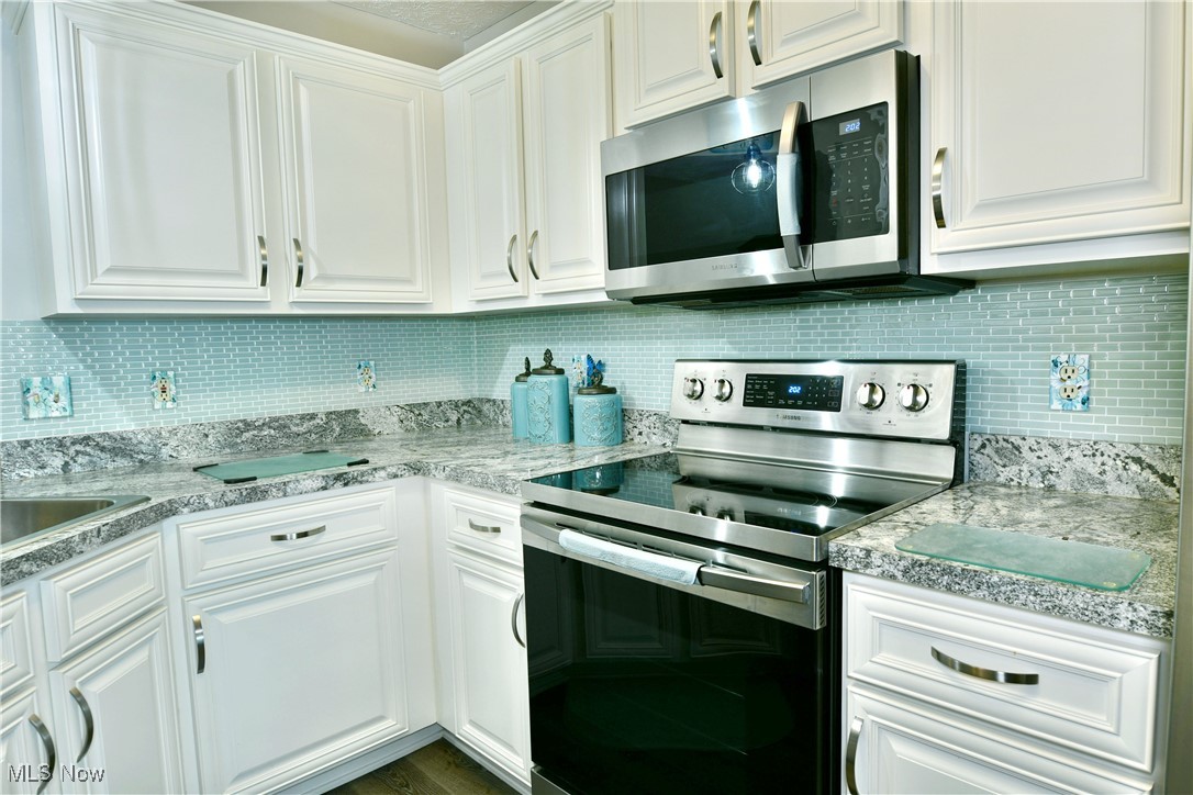 Lake Pointe Condo - Residential