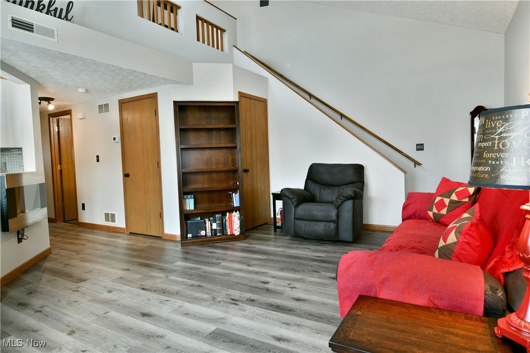 Lake Pointe Condo - Residential