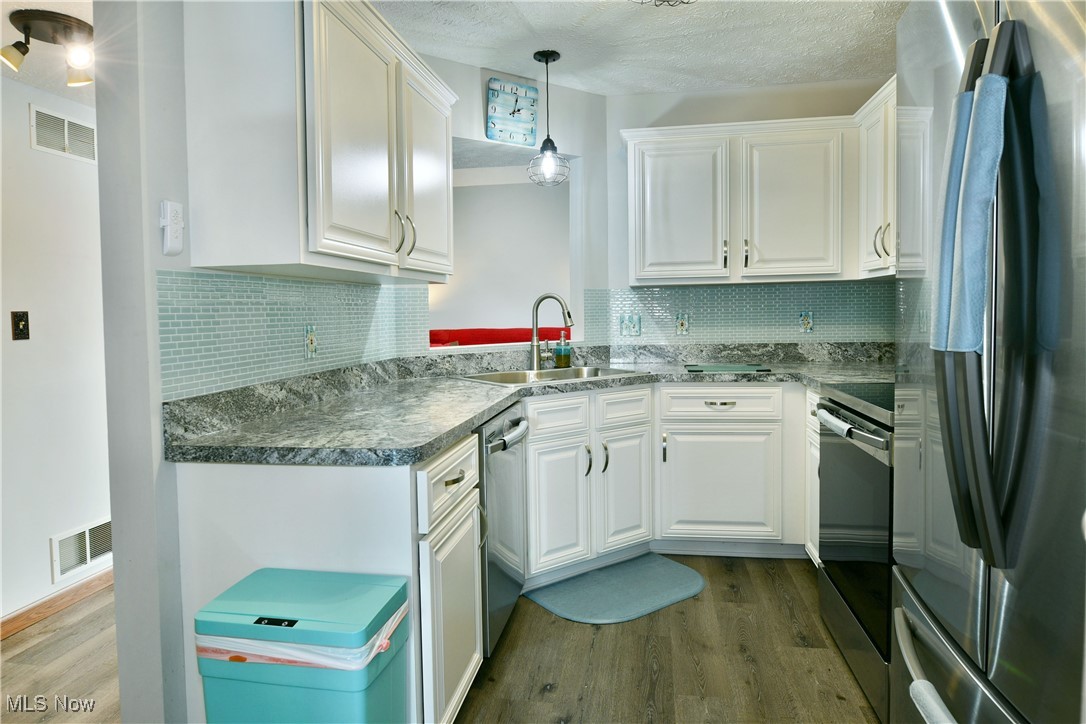 Lake Pointe Condo - Residential