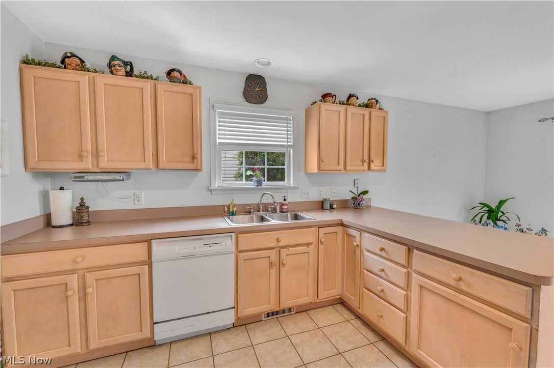 Warren Country Club Villas - Residential