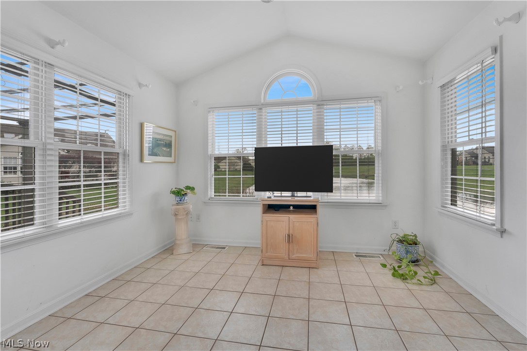 Warren Country Club Villas - Residential
