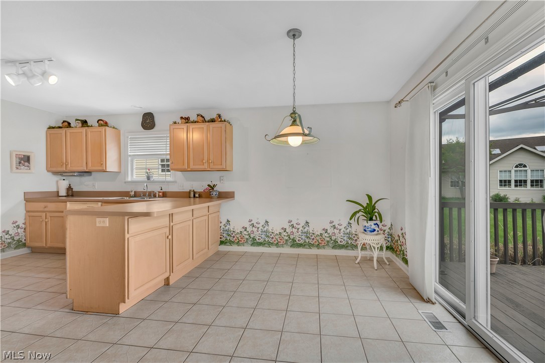 Warren Country Club Villas - Residential