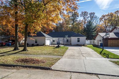 905 Red Hill Drive Lorain OH 44052