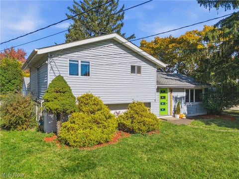 Tiny photo for 13416 Havendale Drive, Brook Park, OH 44142 (MLS # 5256854)
