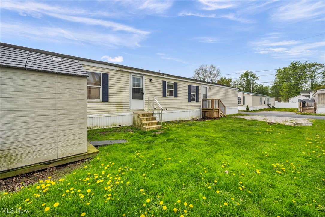 111 Marilyn Drive, Madison, Ohio image 4