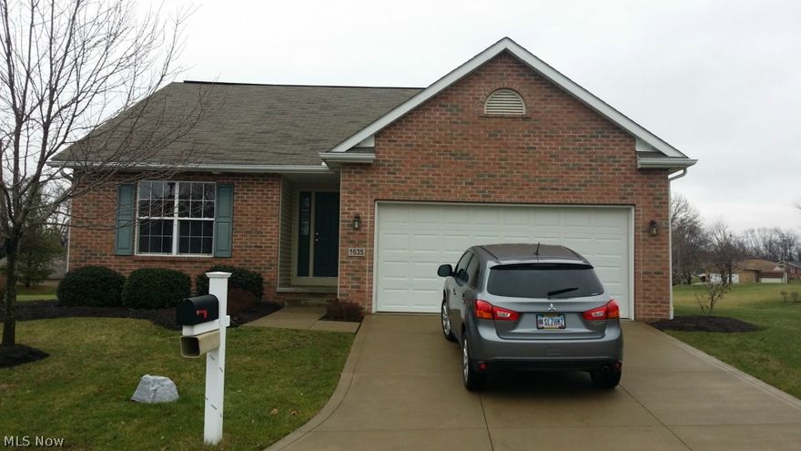 Great buy with this step saving free standing ranch condo in Declaration Commons!   This brick and vinyl 2 bedroom 2 full bath features a spacious living room with gas log fireplace, extra large master bedroom with walk-in closet and glamour bath.   Spacious eat-in kitchen and 1st floor laundry.   Large unfinished basement great for storage.  Covered patio perfect for relaxing on those warm summer evenings!