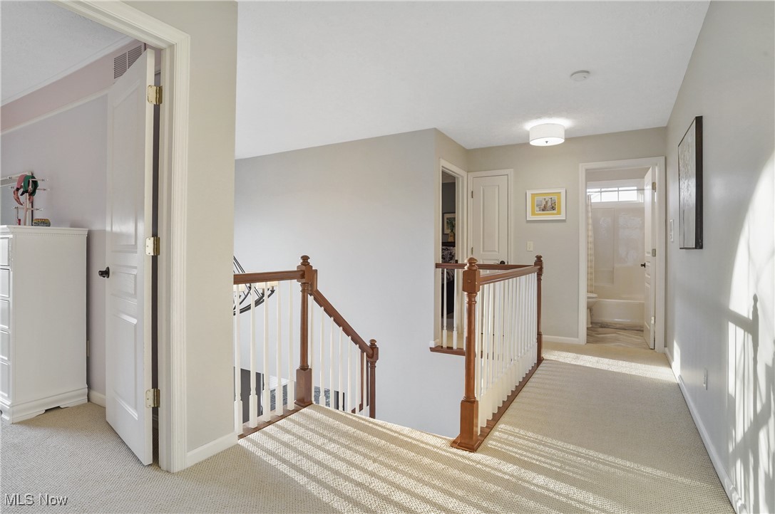 565 Parkside Drive, Avon Lake, Ohio image 21