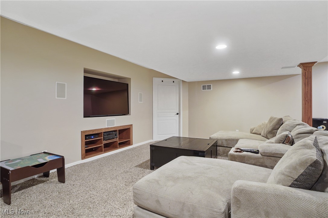565 Parkside Drive, Avon Lake, Ohio image 38