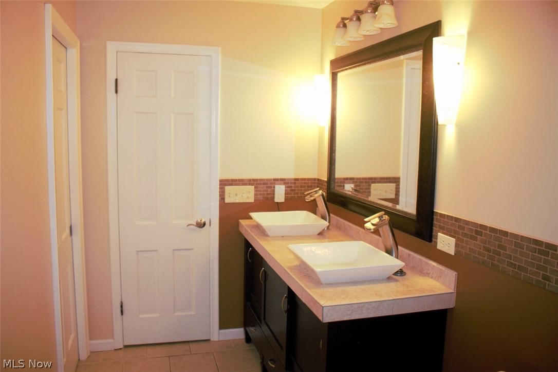 Jamestown Village - Residential