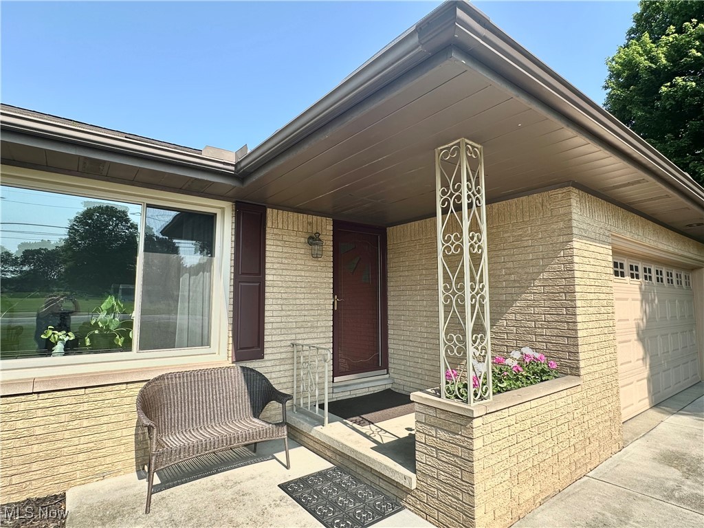 2288 Ritz Manor Drive, Uniontown, Ohio image 8
